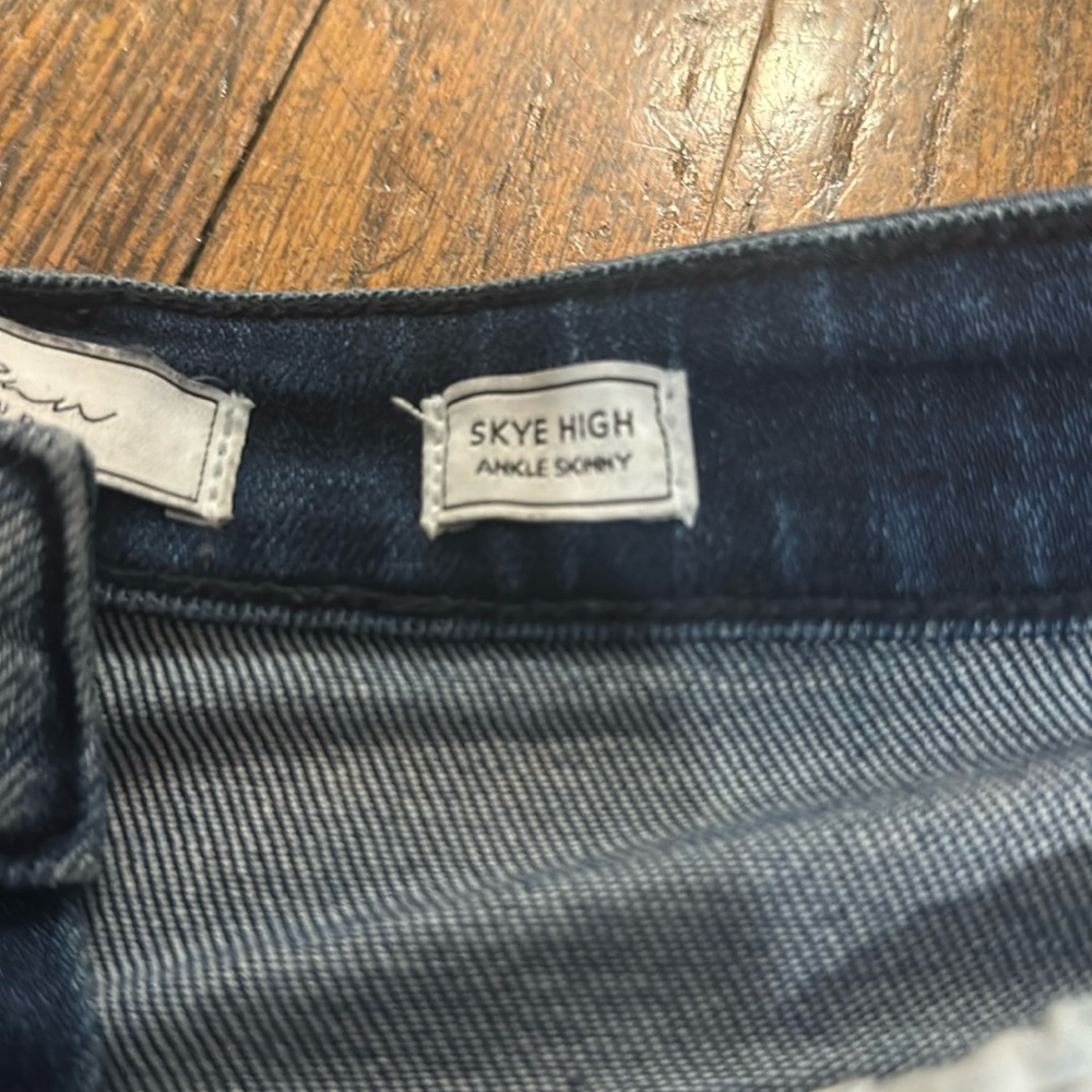 Kan Kan Skye High Rise